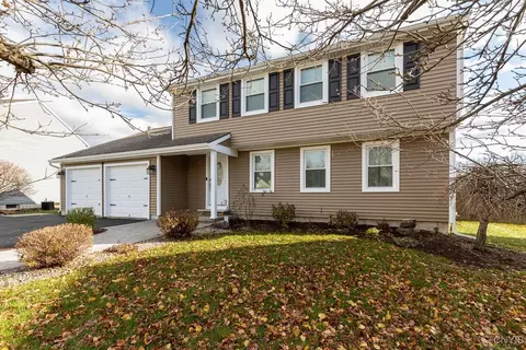 4251 Mayfair Cir, Clay, NY 13090