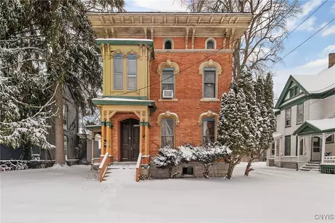 76 E Genesee St, Auburn, NY 13021