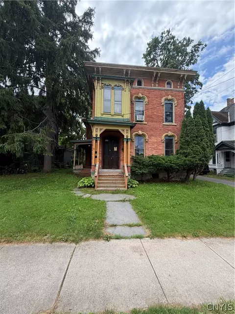 76 E Genesee St, Auburn, NY 13021