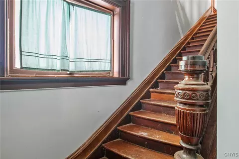 Entry Way - 76 E Genesee St, Auburn, NY 13021 photo 2 of 7