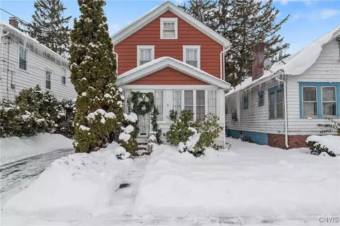 307 Malverne Dr, Syracuse, NY 13208