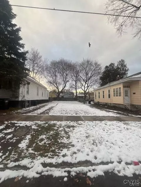 211 Grumbach Ave, Syracuse, NY 13203