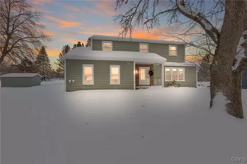 1631 S Ivy, Lysander, NY 13027