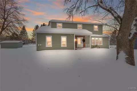 1631 S Ivy, Lysander, NY 13027