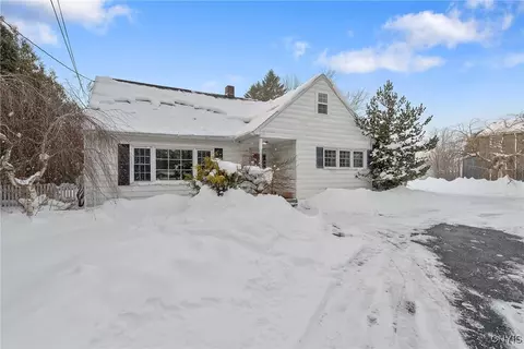 Exterior - 63 Lyndon Rd, Fayetteville, NY 13066 photo 2 of 7
