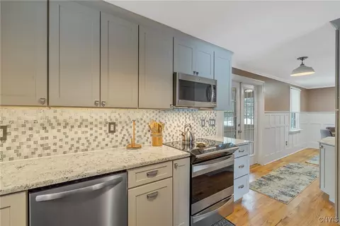 Kitchen - 63 Lyndon Rd, Fayetteville, NY 13066 photo 5 of 6