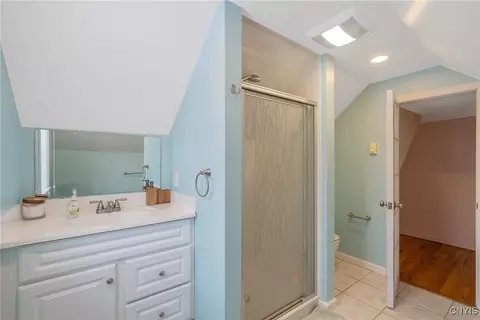 Bath - 63 Lyndon Rd, Fayetteville, NY 13066 photo 2 of 2