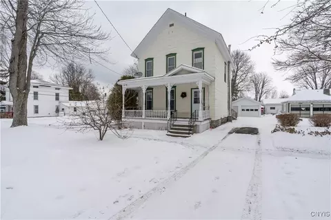 176 Esselstyne St, Cape Vincent, NY 13618
