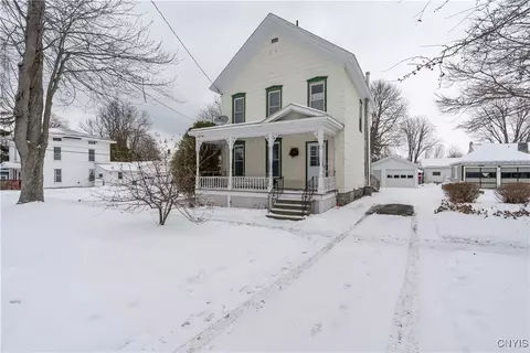 176 Esselstyne St, Cape Vincent, NY 13618