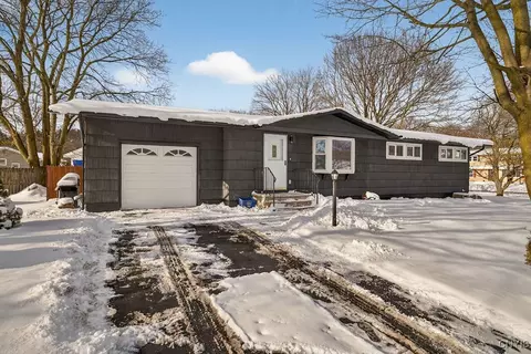 119 Gulino Ave, Camillus, NY 13031