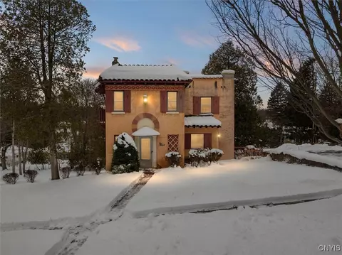 310 Barrington Rd, Syracuse, NY 13214