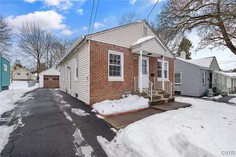 216 Burns Ave, Syracuse, NY 13206