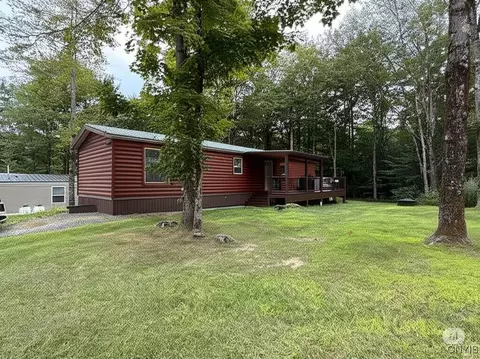 115 Rolling Hills Rd, Russia, NY 13324