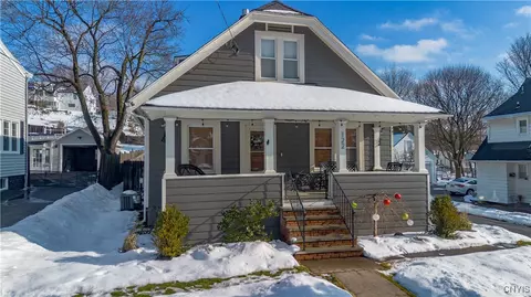 122 Century Dr, Geddes, NY 13209