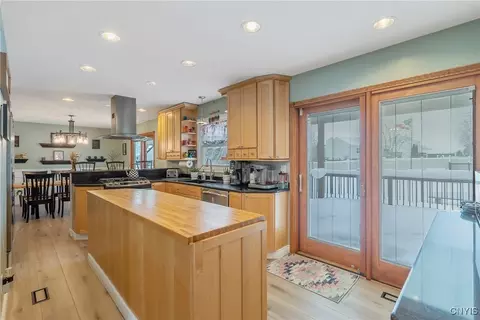 5503 Rockhampton Path, Clay, NY 13041 photo 10