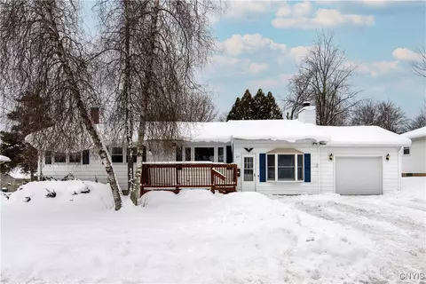 617 Cosby Rd, Utica, NY 13502