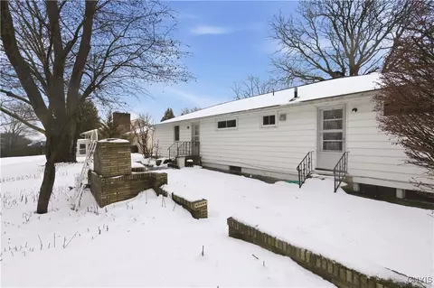 Exterior - 106 Haddonfield Dr, Syracuse, NY 13214 photo 5 of 7