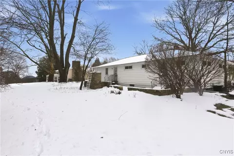 Exterior - 106 Haddonfield Dr, Syracuse, NY 13214 photo 6 of 7