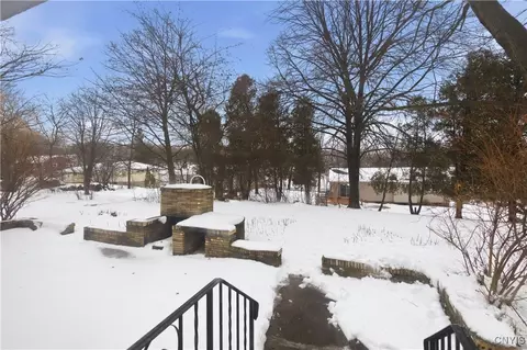 Exterior - 106 Haddonfield Dr, Syracuse, NY 13214 photo 2 of 7