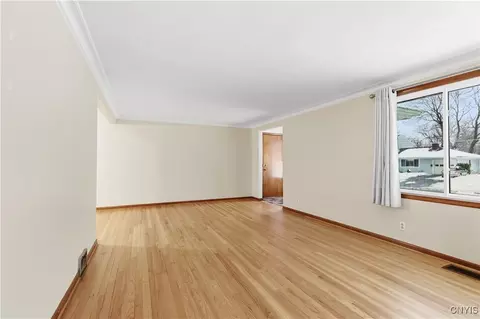 Living - 106 Haddonfield Dr, Syracuse, NY 13214 photo 2 of 4