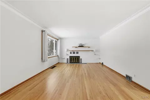Living - 106 Haddonfield Dr, Syracuse, NY 13214 photo 4 of 4