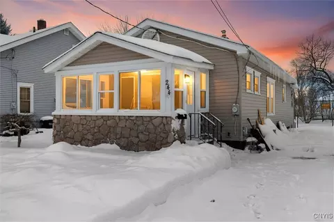 244 Medford Rd, Salina, NY 13208