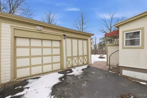 312 Stone St, Oneida, NY 13421 photo 9