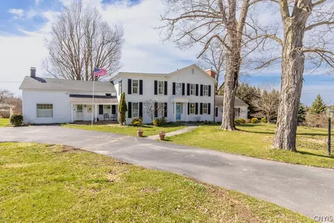 3857 East Rd, Cazenovia, NY 13035