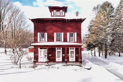 7513 Glass Factory Rd, Trenton, NY 13354