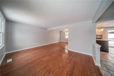 10 Echodale Ave, Lysander, NY 13027 photo 7