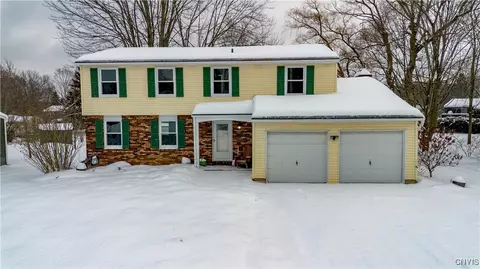 10 Echodale Ave, Lysander, NY 13027