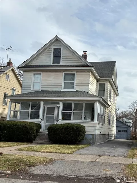 1204 Oak St #6, Syracuse, NY 13203