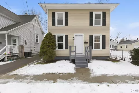 22 Florence St, Auburn, NY 13021