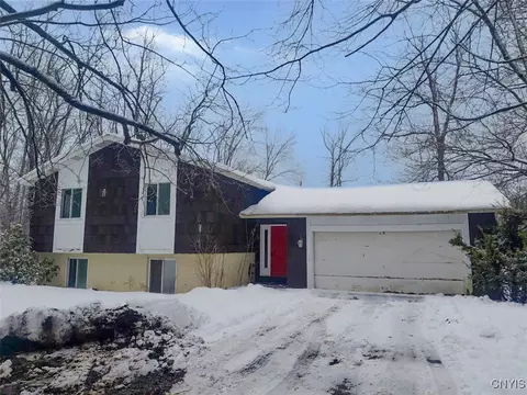 98 Ennis Ave, Schroeppel, NY 13132