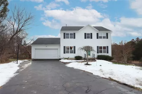 4872 Clark Ln, Manlius, NY 13104