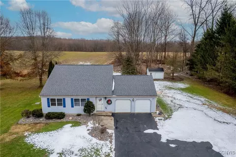 5784 Fikes Rd, Memphis, NY 13112