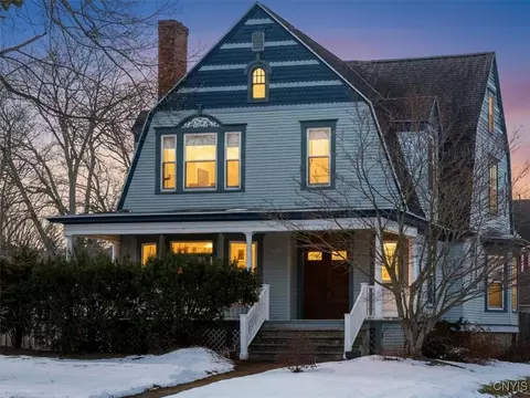 418 Broad St, Oneida, NY 13421