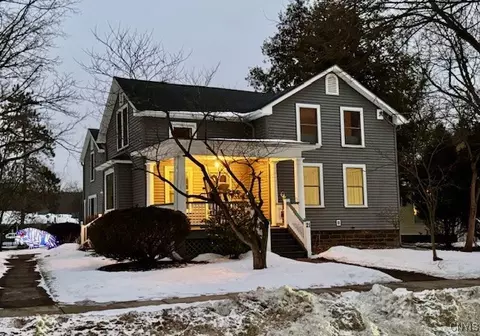 21 Elm St, Kirkland, NY 13323
