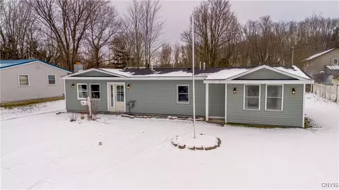 223 Esther St, Minoa, NY 13116