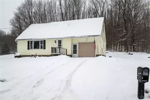 18 Gridley Pl, Paris, NY 13456