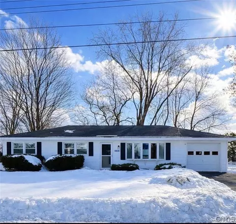 6612 Bishopp Rd, Rome, NY 13440