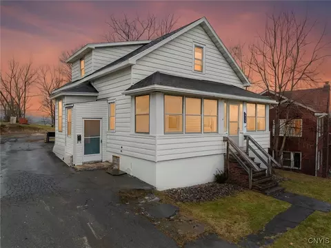 416 South Ave, Geddes, NY 13209