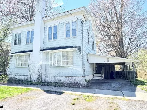 171 S Market St, Cape Vincent, NY 13618