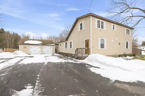 6292 Mud Mill Rd, Brewerton, NY 13029