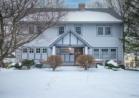 104 Burlingame Rd, Syracuse, NY 13203