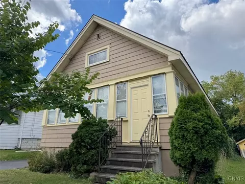 211 Merrill St, Syracuse, NY 13208