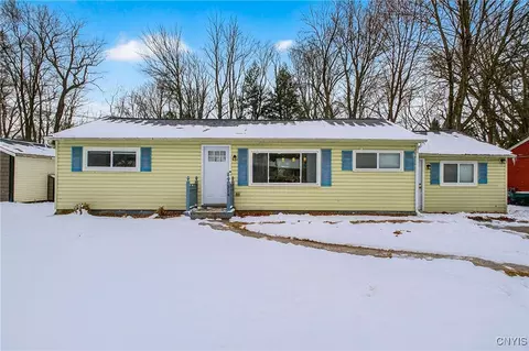 314 Belmore Dr, Syracuse, NY 13212