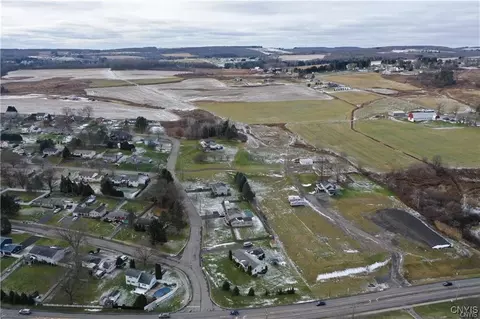 10 Hillcrest Dr, Cortland, NY 13045