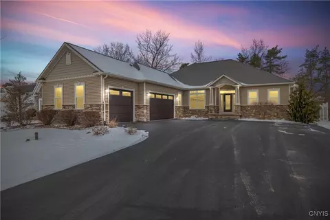 128 Crane Lndg, Manlius, NY 13104