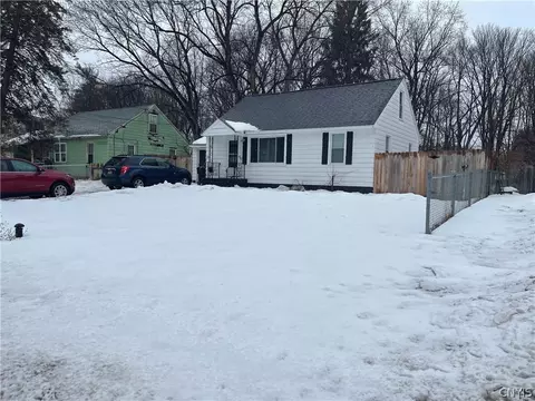 155 Malden Rd, Salina, NY 13211